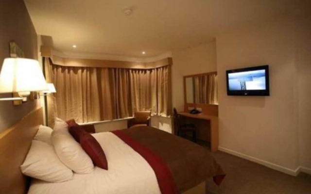 Luton Hotel