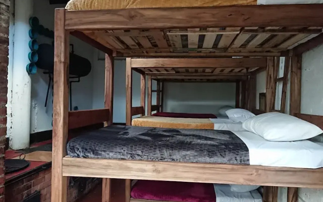 Lima Limon Bogota Hostal