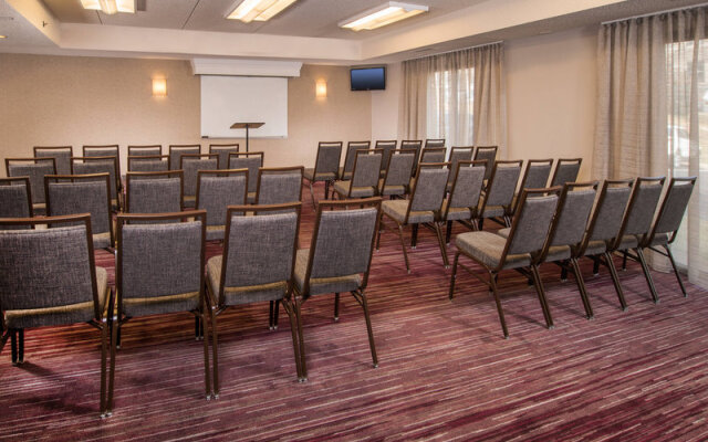 Courtyard Dulles Airport Chantilly