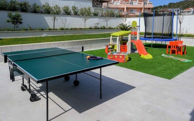 Villa Lucy Cherry CFH