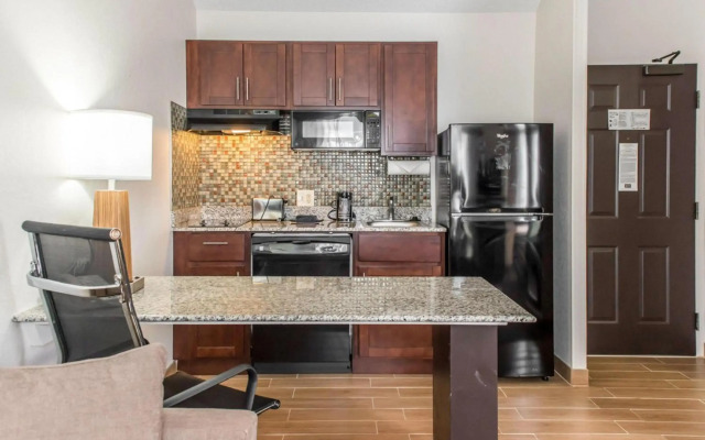 MainStay Suites Pittsburgh Airport