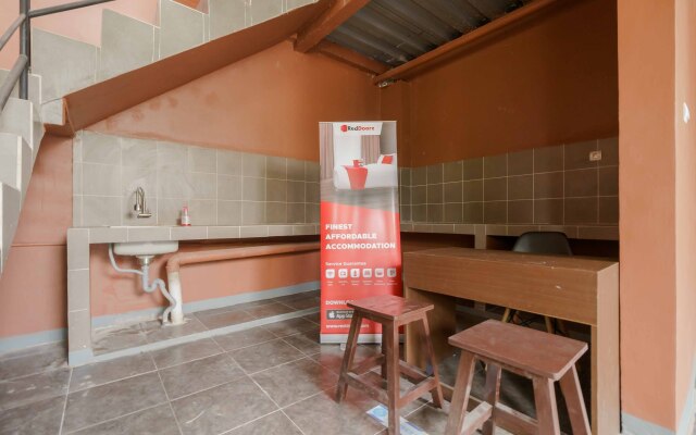 RedDoorz Syariah @ Bulak Kapal