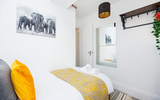 London Bridge 2 bed Apartment Borough Market