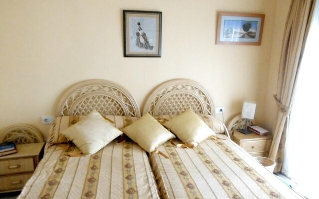 Apartment with 2 Bedrooms in Marbella, with Shared Pool, Furnished Balcony And Wifi - 500 M From the Beach