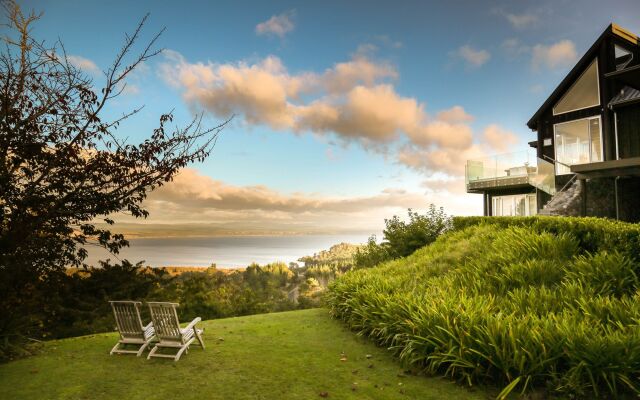 Acacia Cliffs Lodge