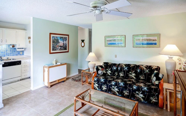 Oceanview Kailua-kona Condo With Private Balcony!