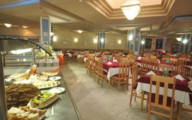 Palmyra Holiday Resort & Spa