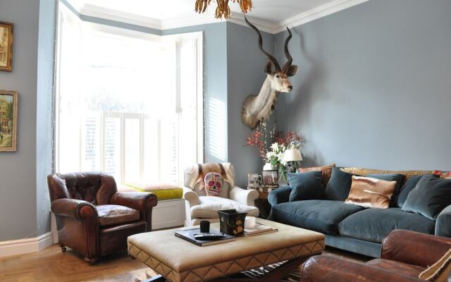 3 Bedroom Family Home In Shepherds Bush