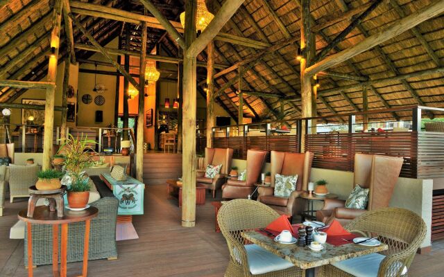 Victoria Falls Safari Club