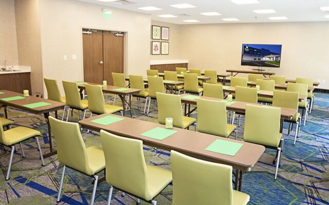 Holiday Inn Express & Suites Greenwood Mall by IHG