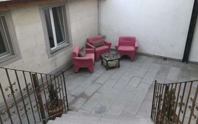 Emir Apart Günlük Kiralik Daire