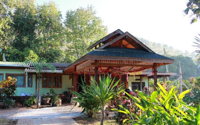 Bann Saiyok Homestays