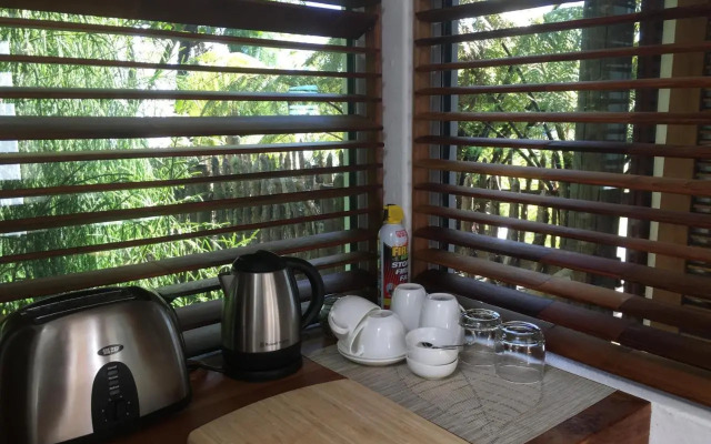 te Whare -Lake Tarawera tree-top nest