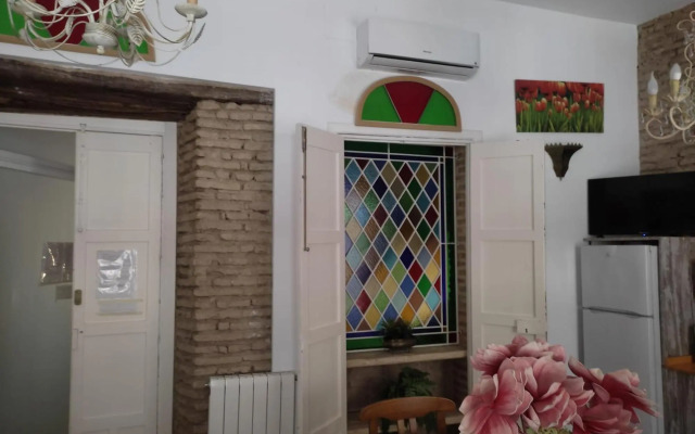 Pequeño palacete Calle Santas Patronas