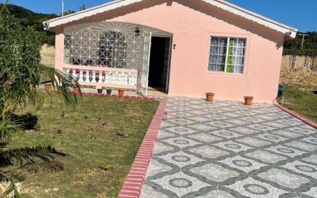 Cheerful 2bedroom 1bath, WIFI, Air Conditioning