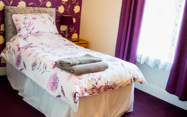 Aden House Bed and Breakfast