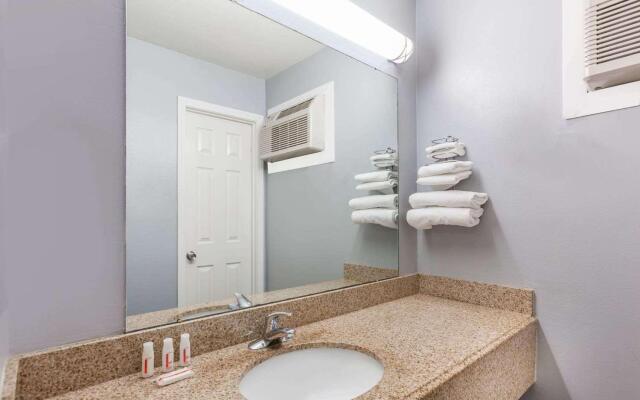 Days Inn by Wyndham Austin/University/Downtown