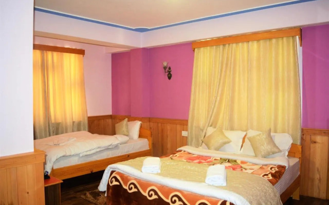 Rufina Lachung De'Crown