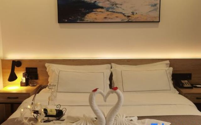 Youmi Hotel