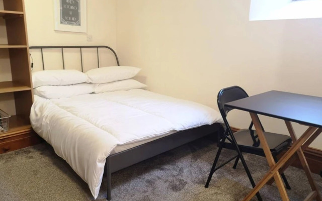 Bristol Studio Flat Off Gloucester Road
