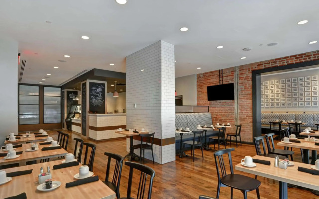 The Cincinnatian Hotel Curio Collection by Hilton