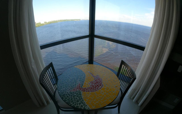 Flat Tropical Business Condo