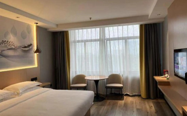 Deqing Shuiyue Qinghua Hotel (Branch 4)