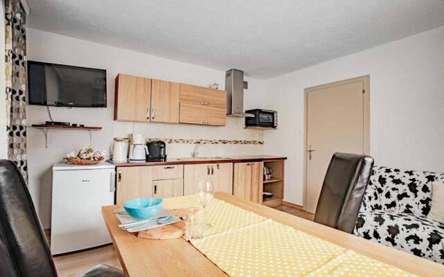 Apartments Leszek Elis 141