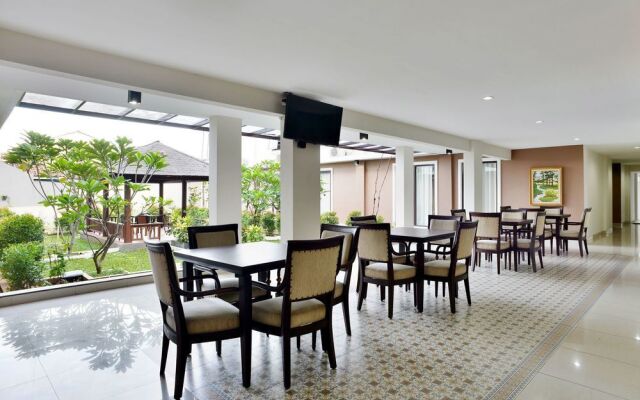 Zen Rooms Near TB Simatupang