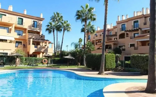 La Duquesa Place in the sun