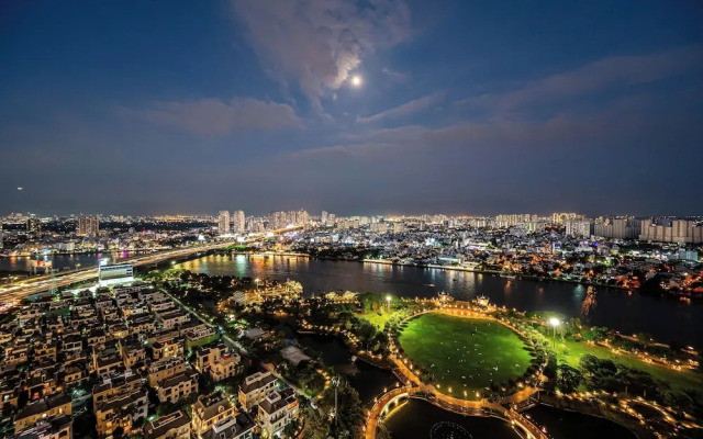 Apartment in Landmark-Vinhome.CTP by Yen