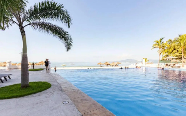 Departamento Frente A Playa En Nuevo Vallarta