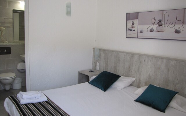 Brit Hotel Bosquet
