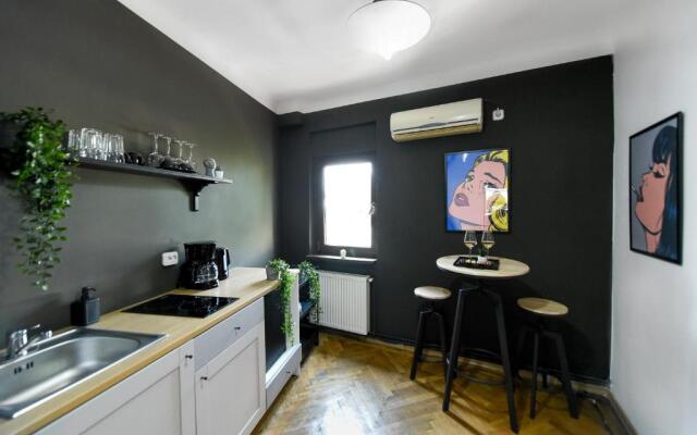 THE POP ART Experience Central Studio - Homey Residence