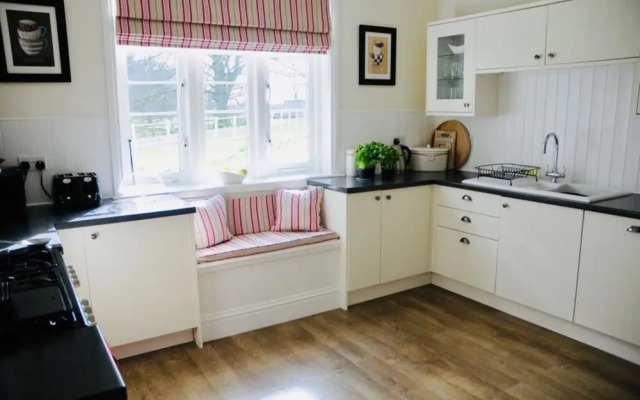 Stracey Cottage