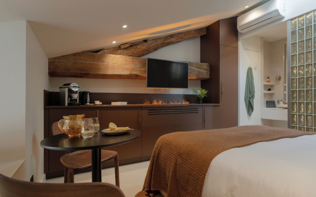 MiHotel - Cité Médiévale de Pérouges