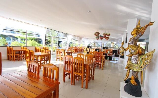 Grand Holiday Residence