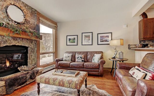 6526 Settlers Creek by RedAwning