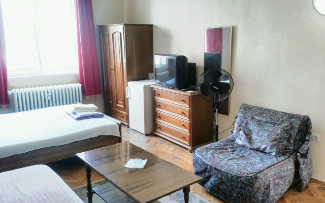 Guest rooms Repos