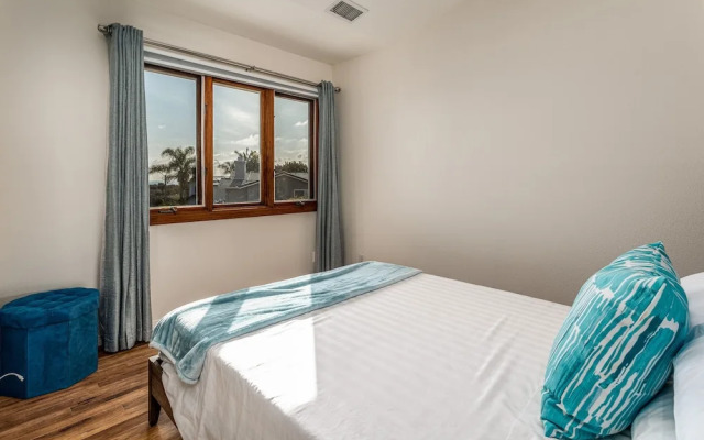 Margaret 5 Bedroom Home by RedAwning