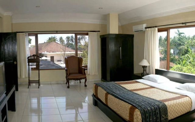 Dolphin Hotel Bali