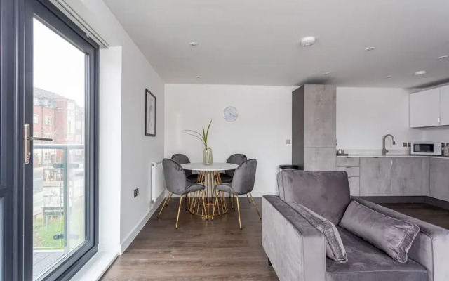 Modern & Stylish 2 Bed York Apartment