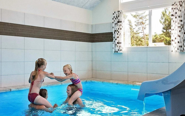 19 Person Holiday Home in Nexo