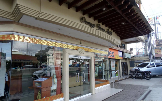 Orange Grove Hotel