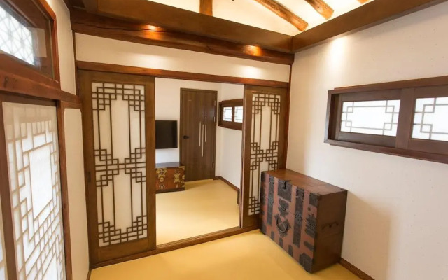Hanok 1957