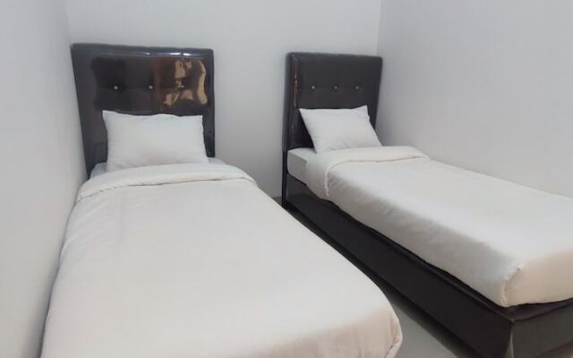 OYO 93143 Mega Raudhah Syariah