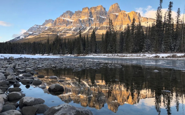 Storm Mountain Lodge Cabins & Dining