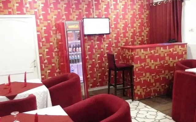 Chrisolik Hotel