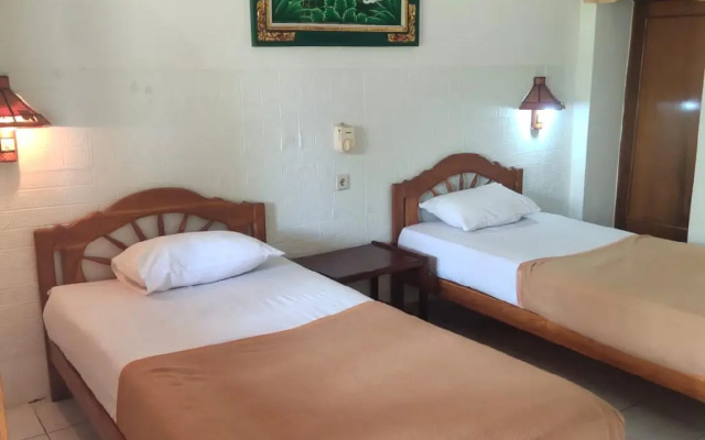 Angsoka Hotel – Guest Rooms – Singaraja