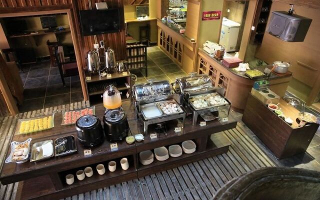 Fenghuang Waitin For You Inn